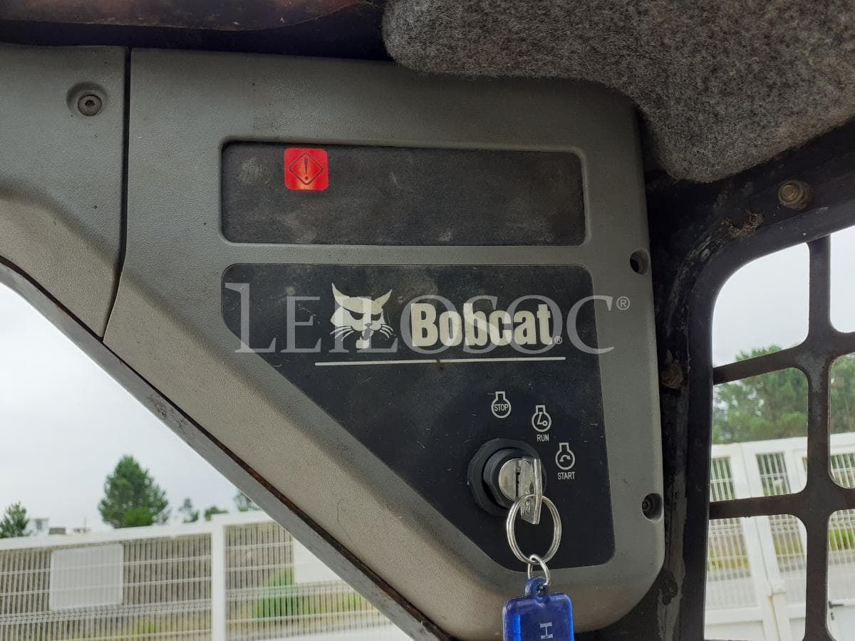 Pá carregadora Bobcat 753 · Ano 2002 — imagen 8