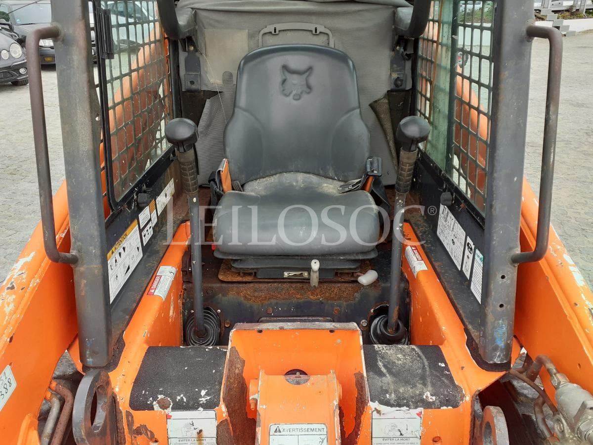 Pá carregadora Bobcat 753 · Ano 2002 — imagen 11