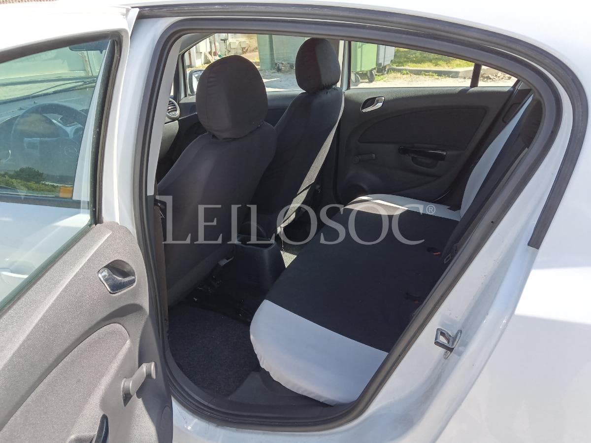 Opel Corsa 1.3 CDTI · Ano 2010 — imagen 16
