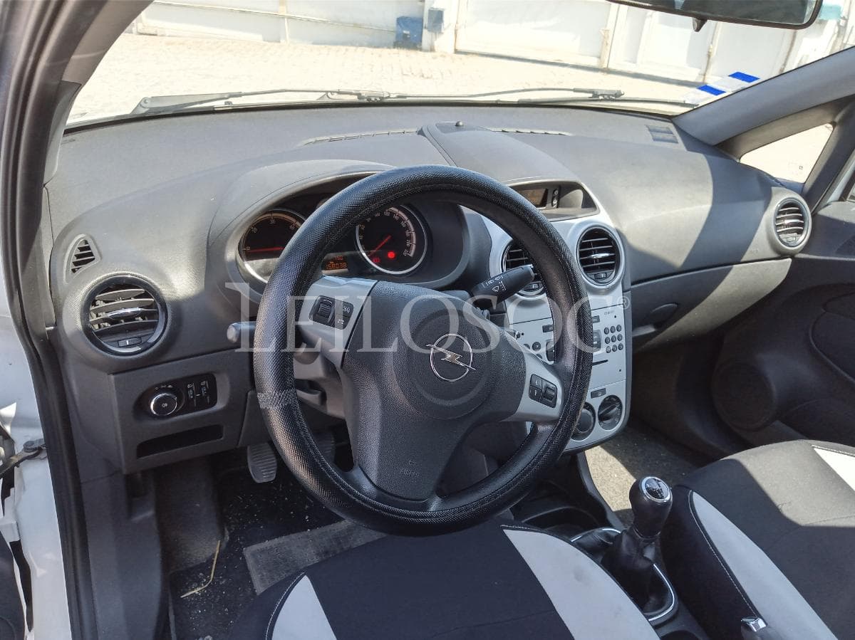 Opel Corsa 1.3 CDTI · Ano 2010 — imagen 10