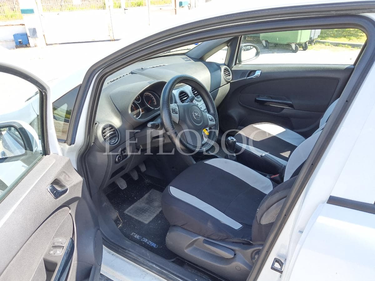 Opel Corsa 1.3 CDTI · Ano 2010 — imagen 7