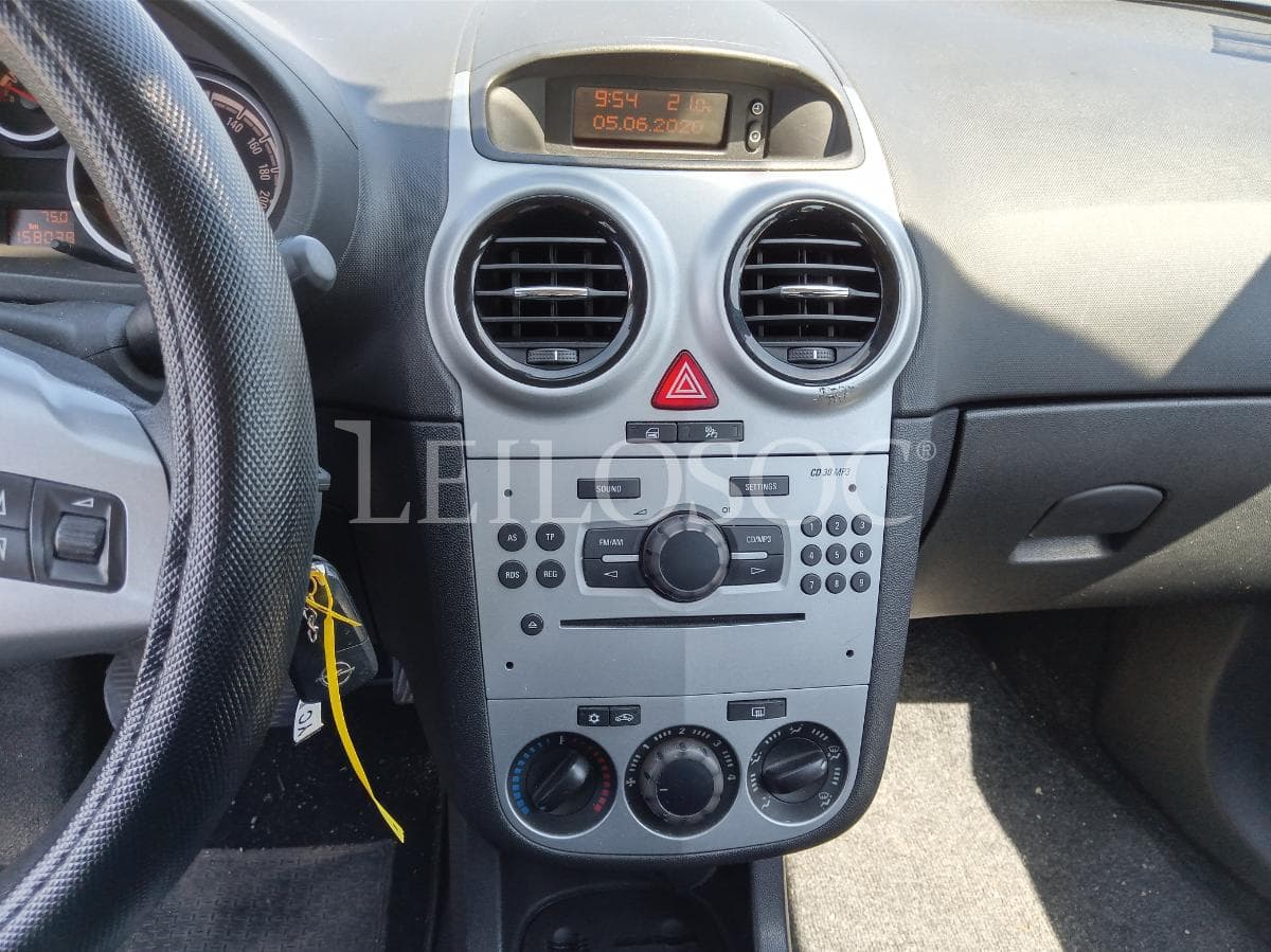 Opel Corsa 1.3 CDTI · Ano 2010 — imagen 15