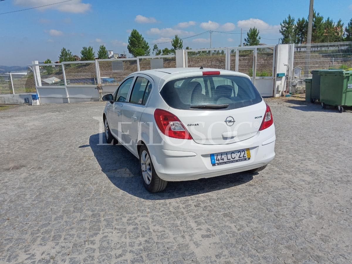 Opel Corsa 1.3 CDTI · Ano 2010 — imagen 4