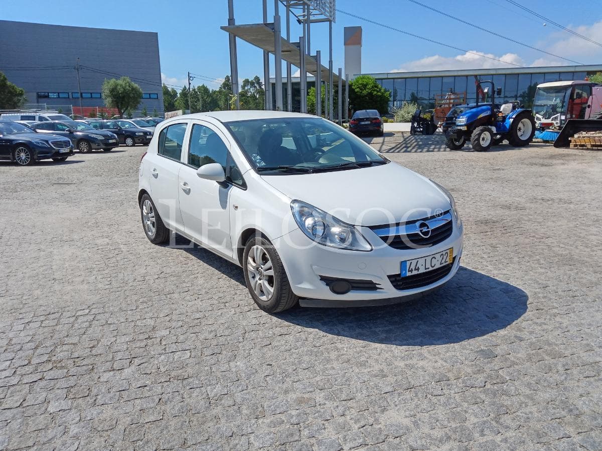 Opel Corsa 1.3 CDTI · Ano 2010 — imagen 1