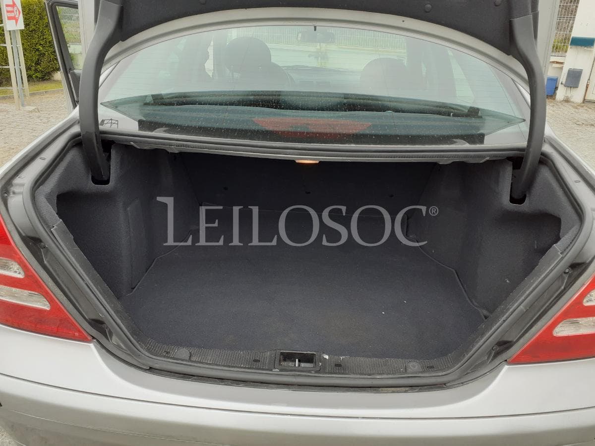 Mercedes-Benz C220 CDI · Ano 2001 — imagem 20