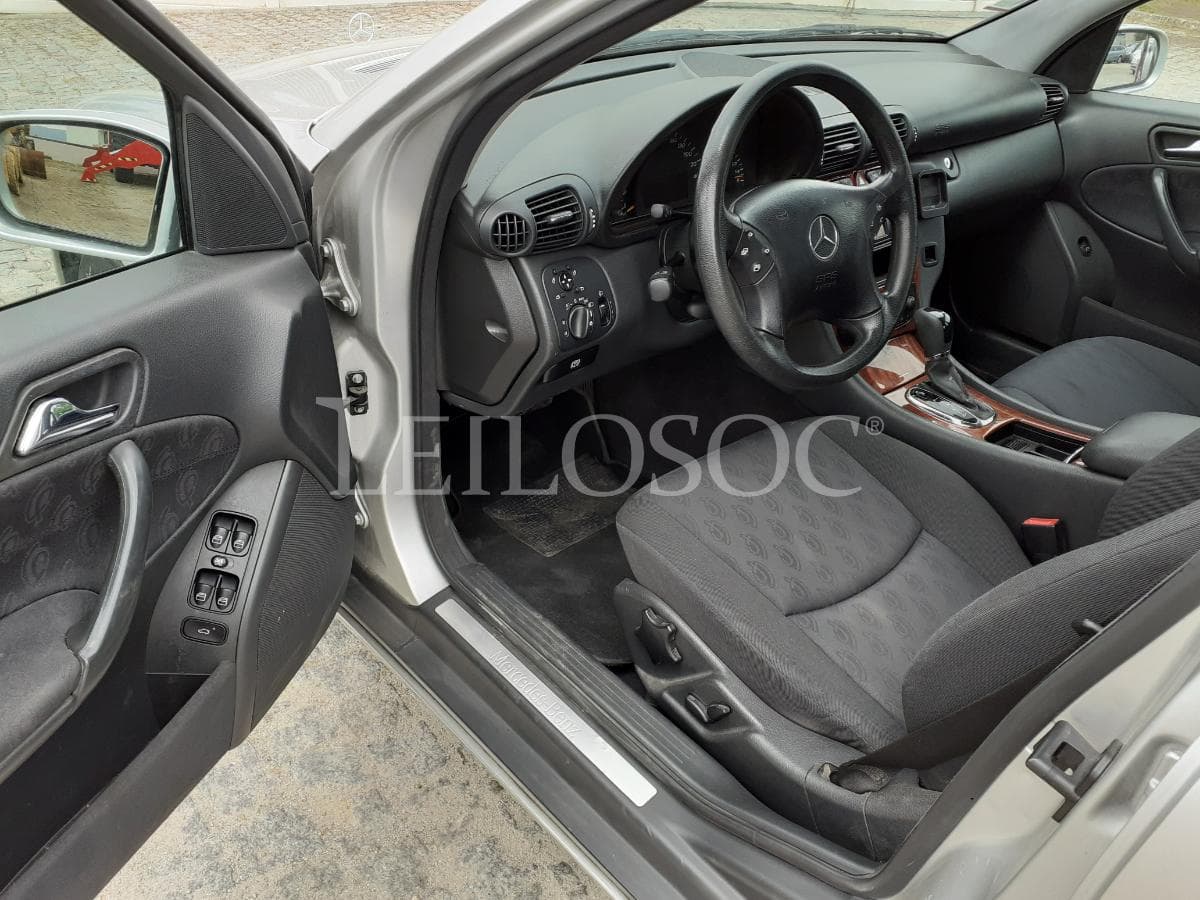 Mercedes-Benz C220 CDI · Ano 2001 — imagem 7