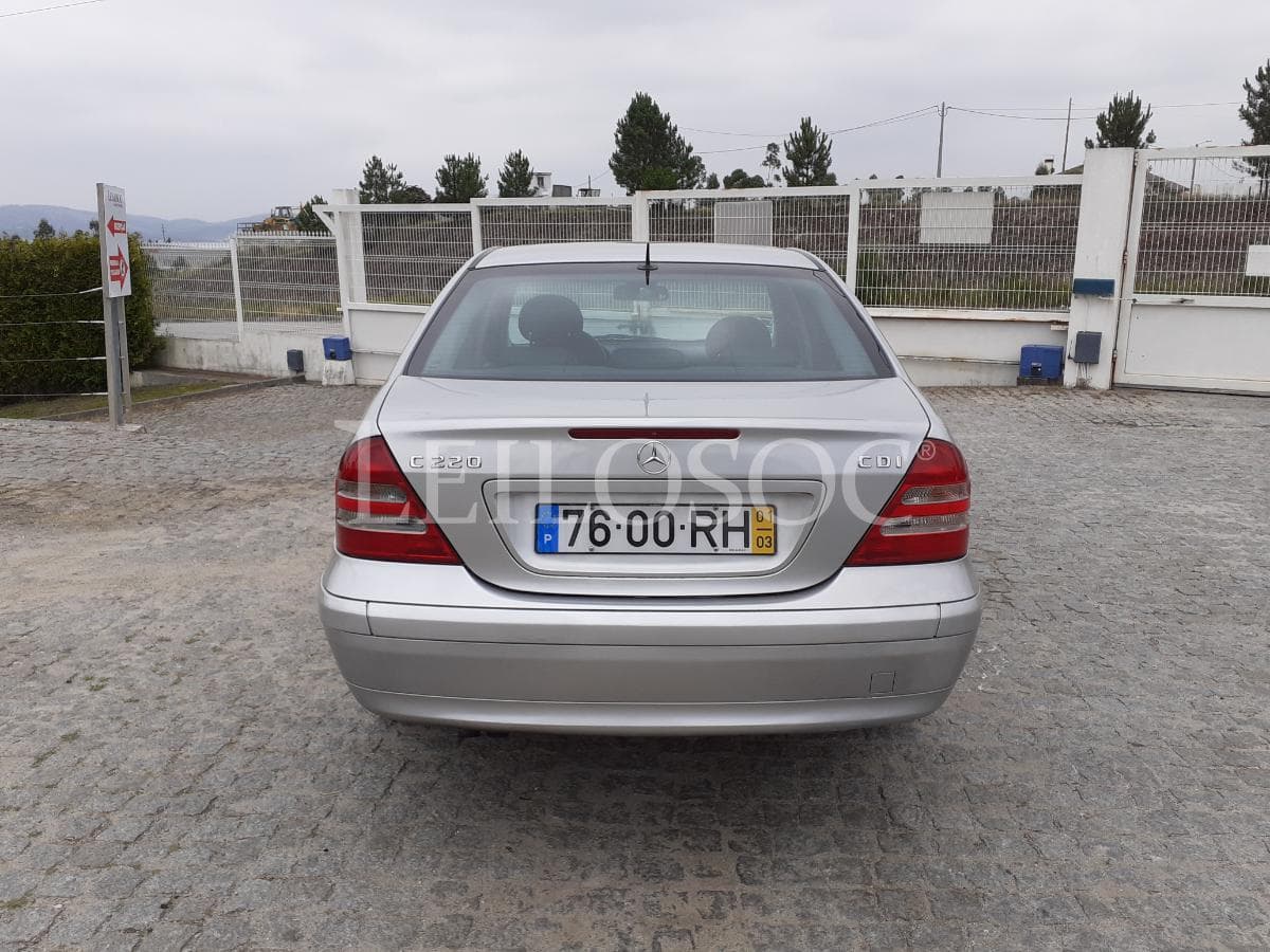 Mercedes-Benz C220 CDI · Ano 2001 — imagem 5