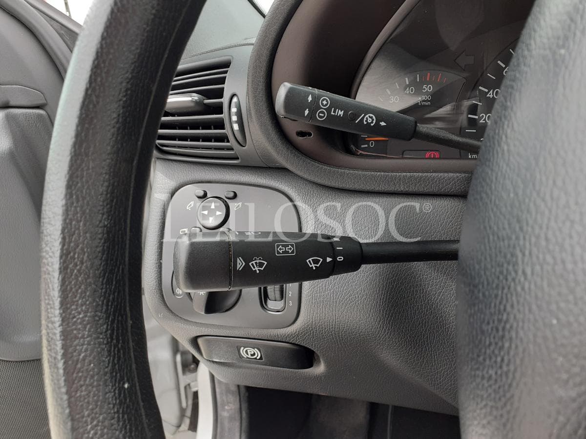 Mercedes-Benz C220 CDI · Ano 2001 — imagem 15