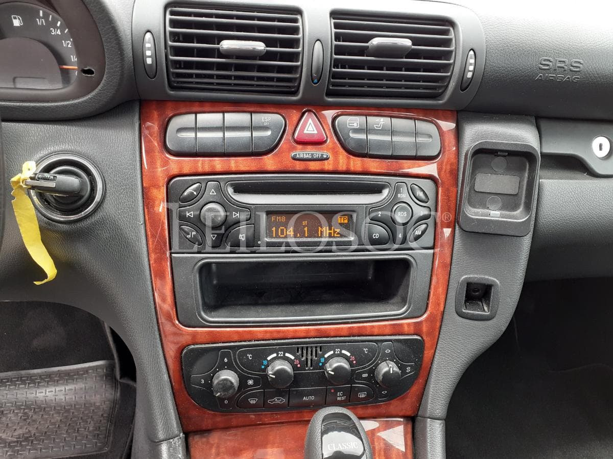 Mercedes-Benz C220 CDI · Ano 2001 — imagem 17