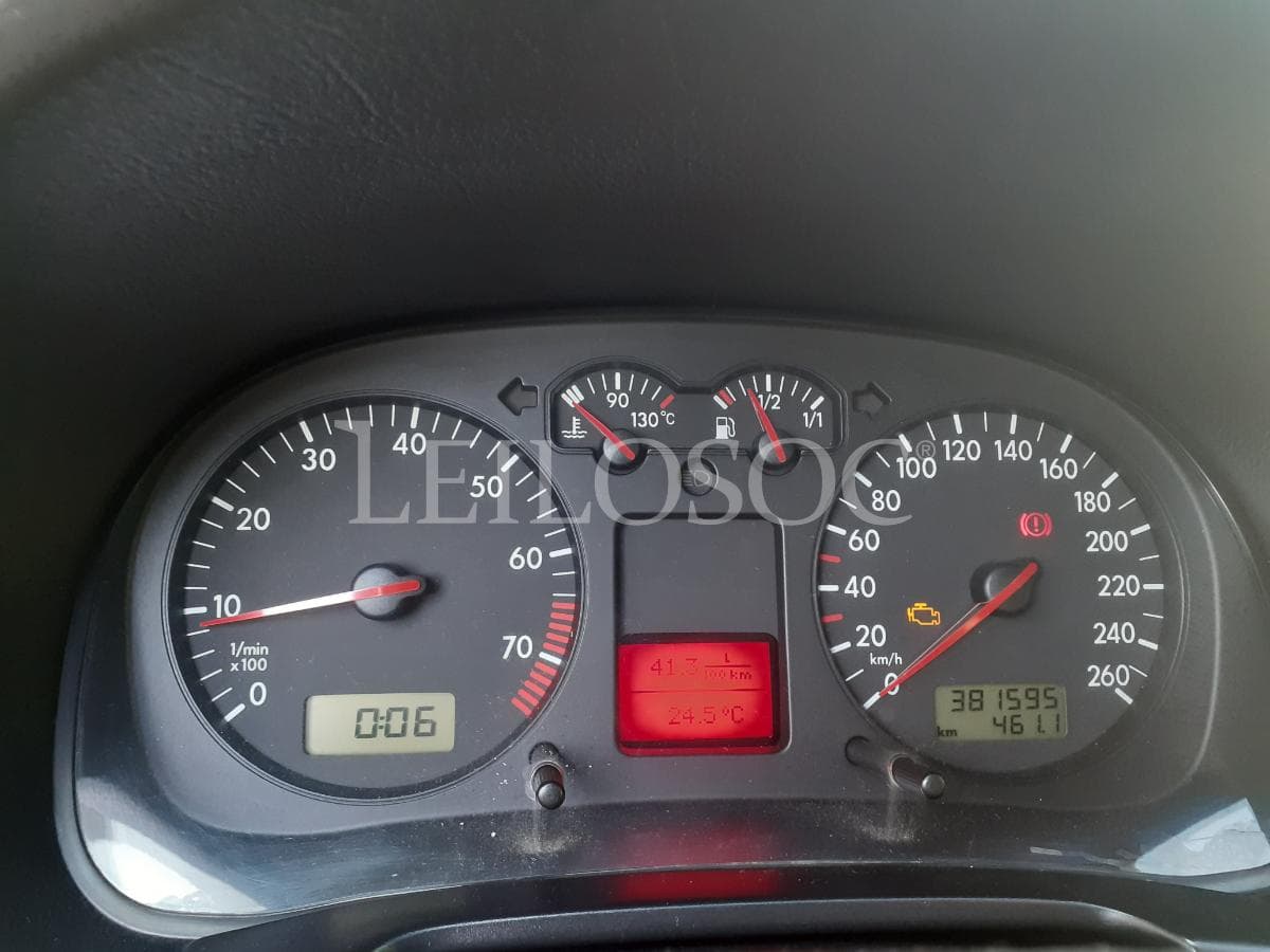 Volkswagen Golf 1.6 · Gasolina/GPL · Ano 2000 — imagen 14