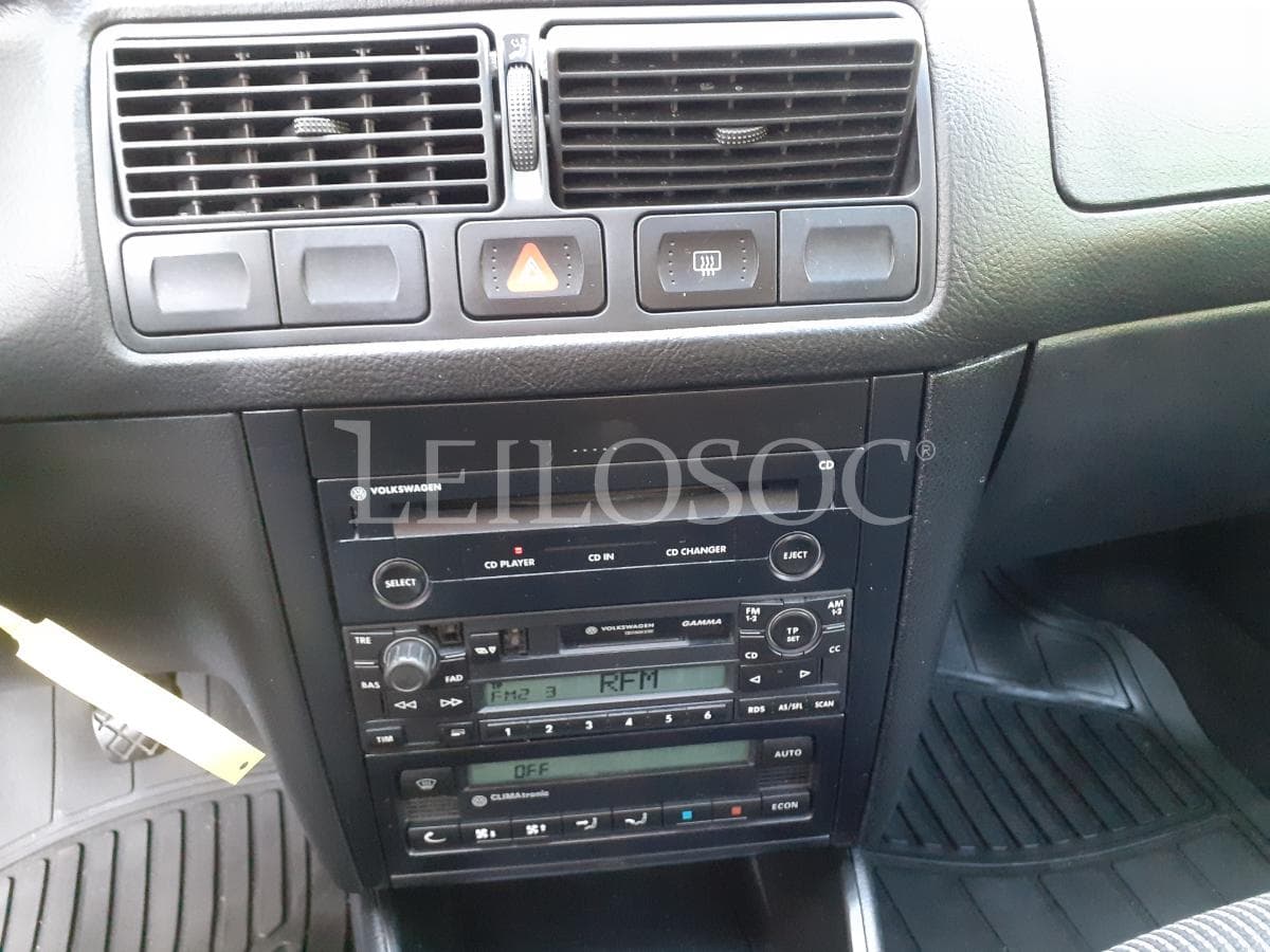 Volkswagen Golf 1.6 · Gasolina/GPL · Ano 2000 — imagen 13