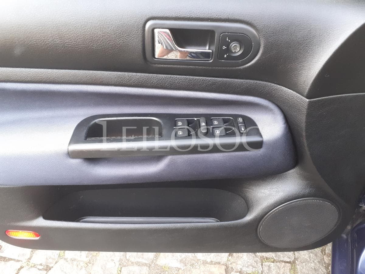 Volkswagen Golf 1.6 · Gasolina/GPL · Ano 2000 — imagen 9