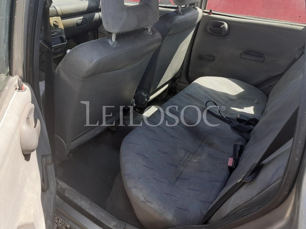 Opel Corsa B · Ano 1994 — imagen 16