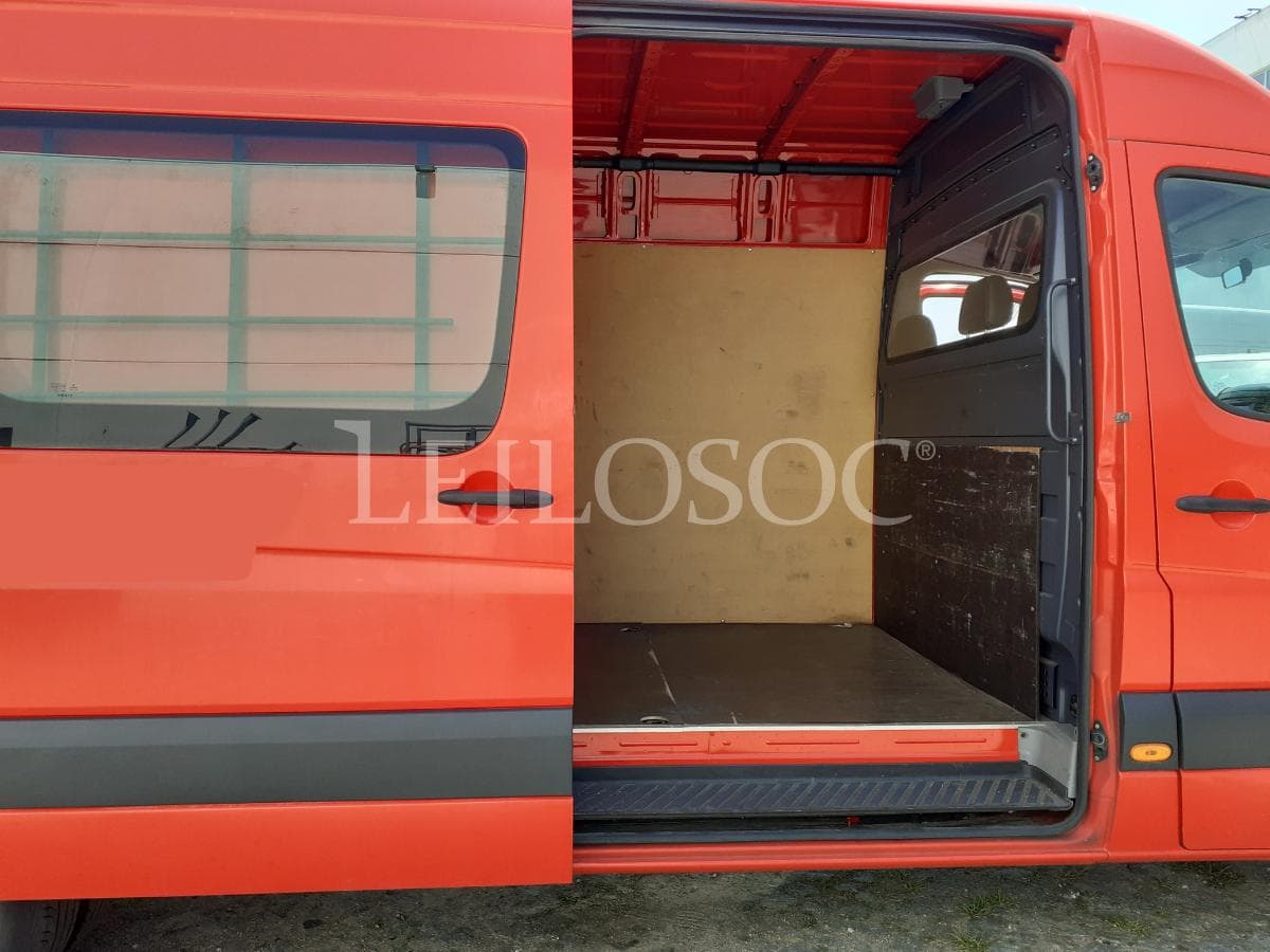 Volkswagen Crafter 2.0 TDI · Ano 2014 — image 20