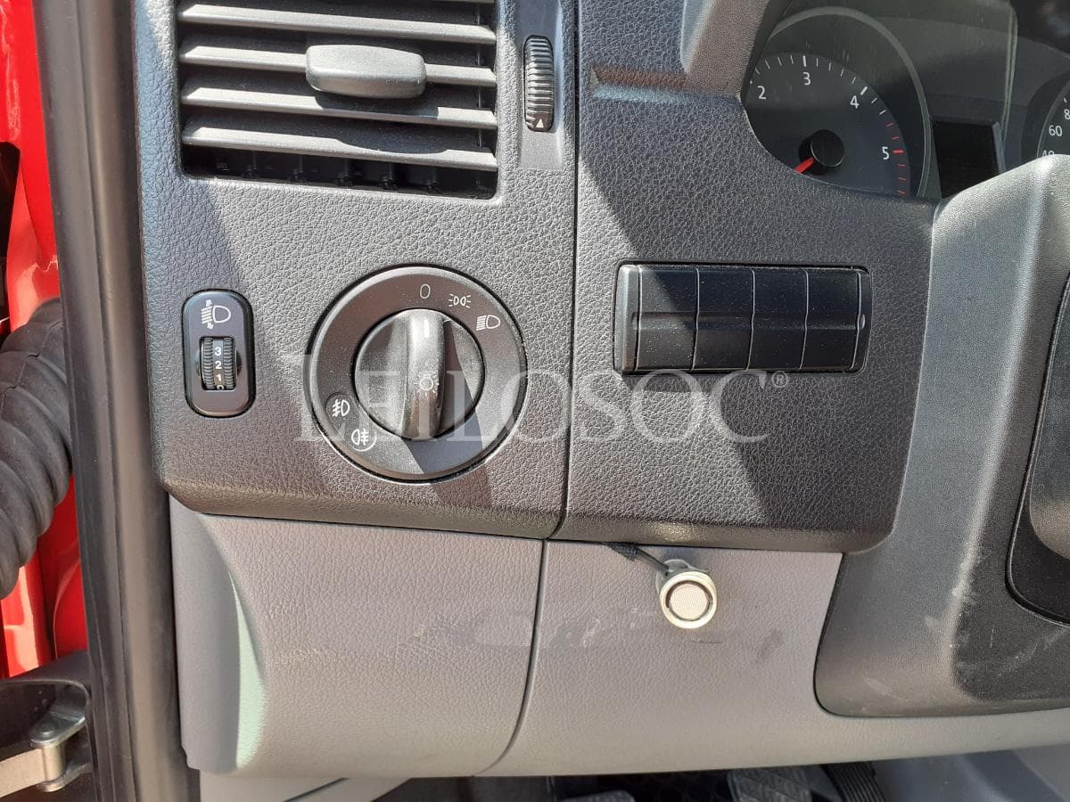 Volkswagen Crafter 2.0 TDI · Ano 2014 — image 16