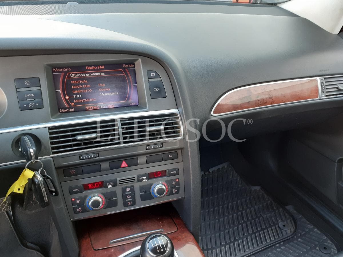 Audi A6 2.0 TDI · Ano 2005 — image 11
