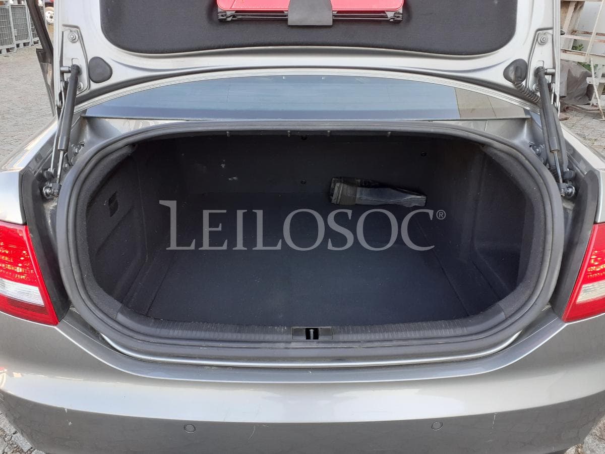 Audi A6 2.0 TDI · Ano 2005 — image 17