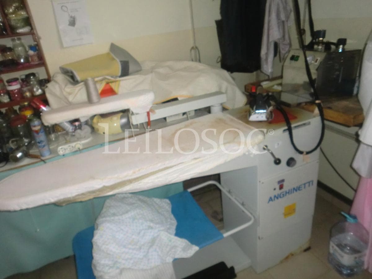 Vestuário de Cerimónia · Maquinaria · Equipamento Escritório — imagen 7