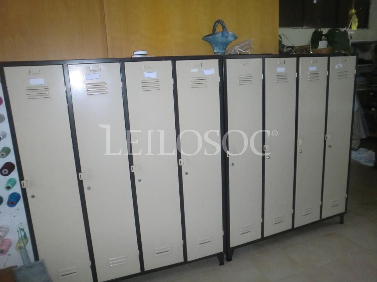 Vestuário de Cerimónia · Maquinaria · Equipamento Escritório — imagen 18