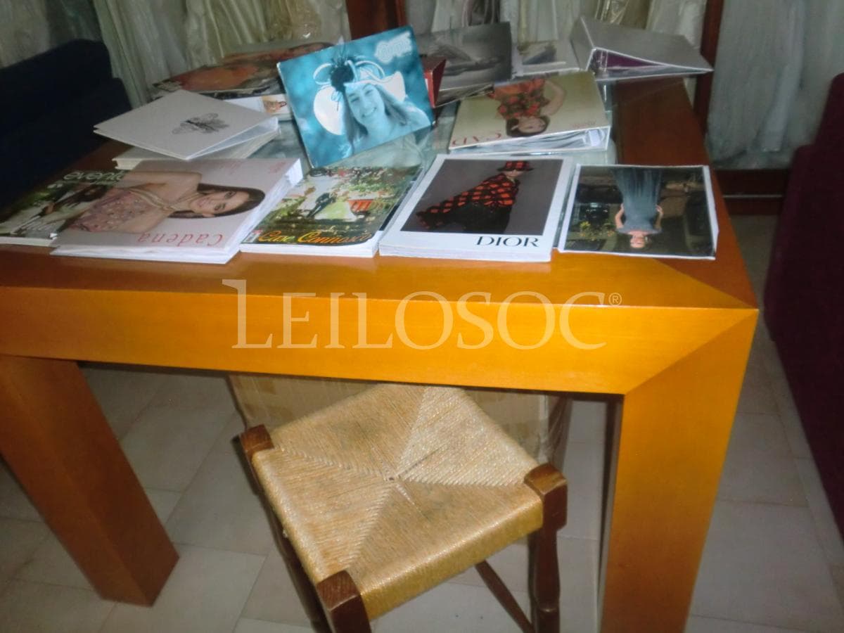 Vestuário de Cerimónia · Maquinaria · Equipamento Escritório — imagen 25