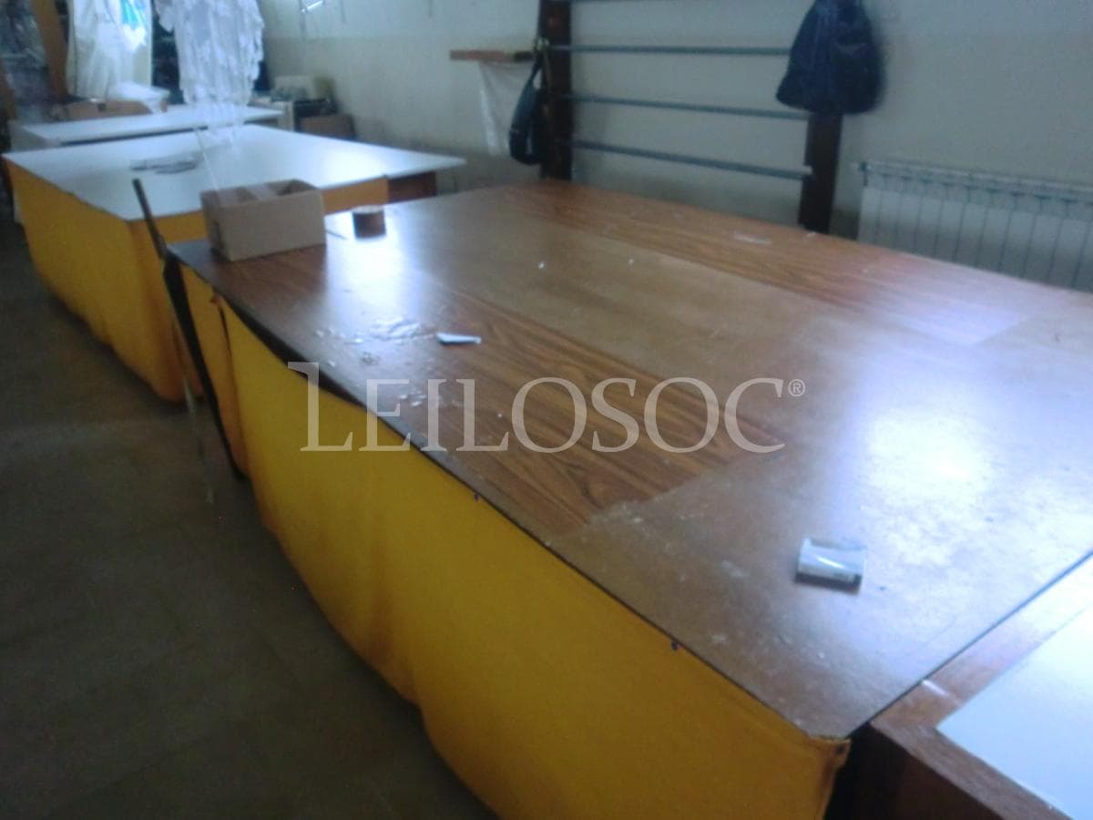 Vestuário de Cerimónia · Maquinaria · Equipamento Escritório — imagen 26