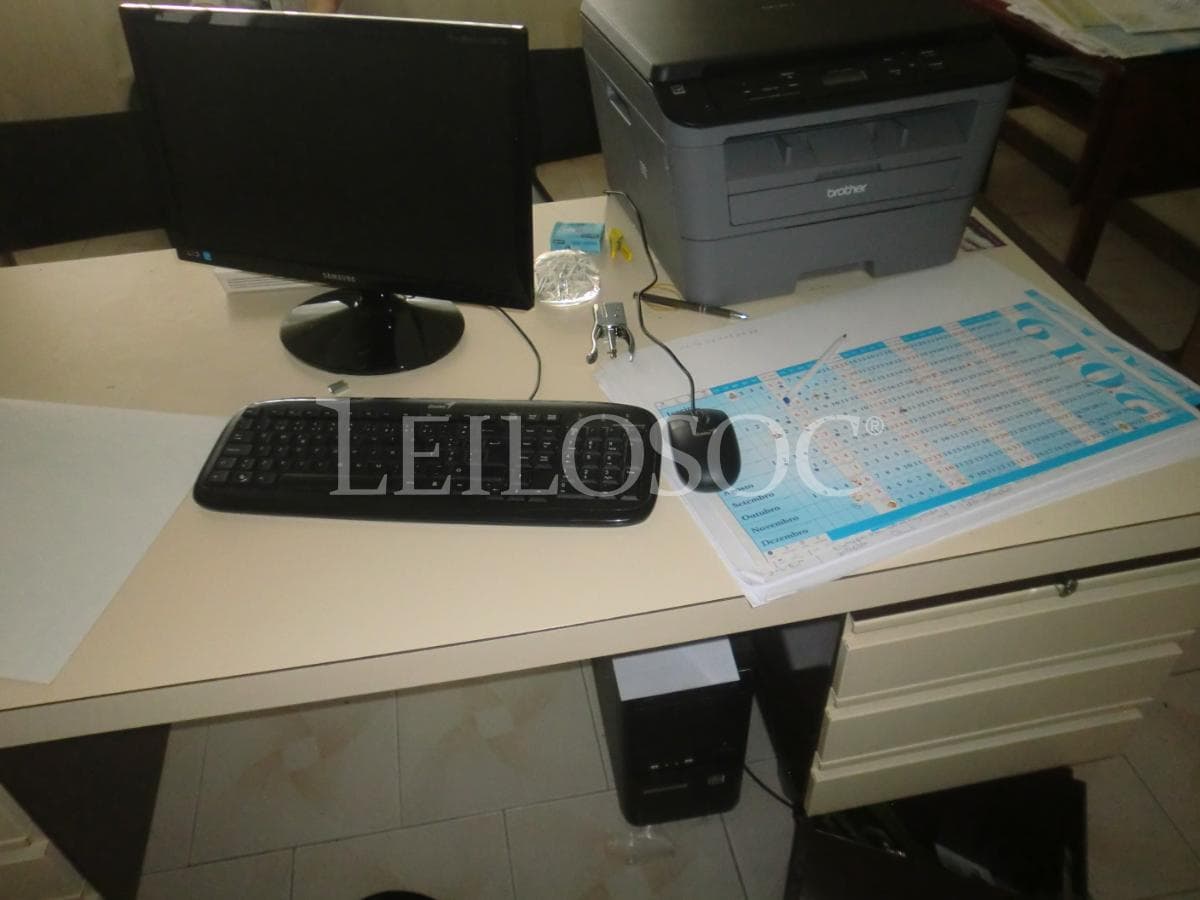 Vestuário de Cerimónia · Maquinaria · Equipamento Escritório — imagen 20