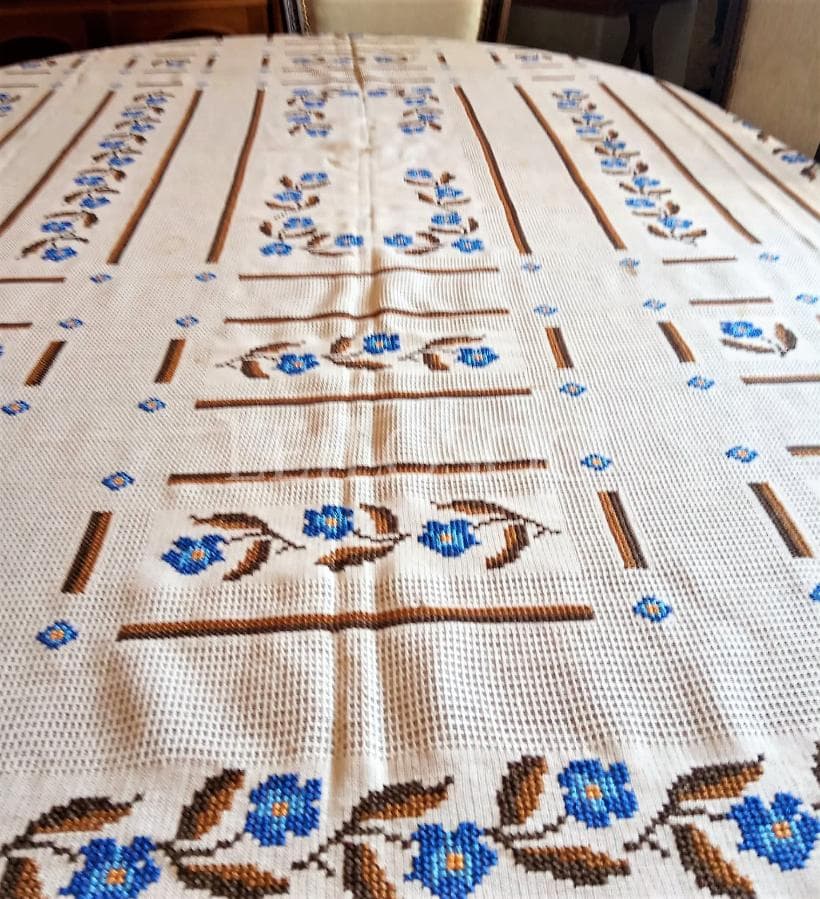 Toalha de mesa centenária em ponto cruz — image 2