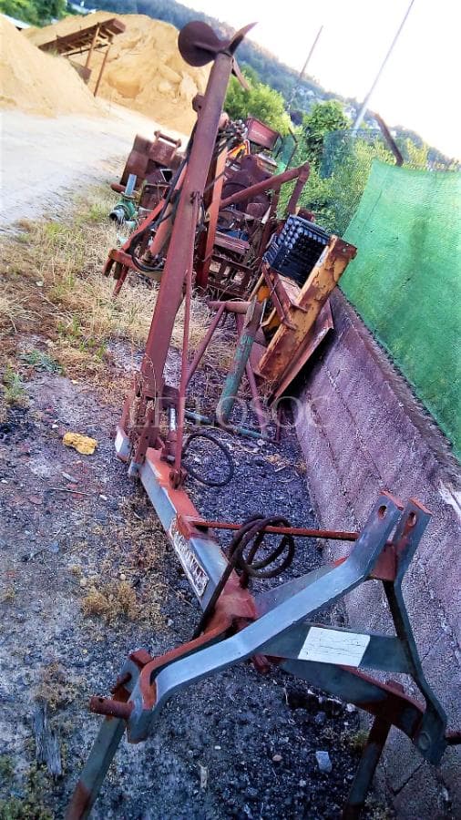 Grua de tractor con pinza hidraulica — imagem 3