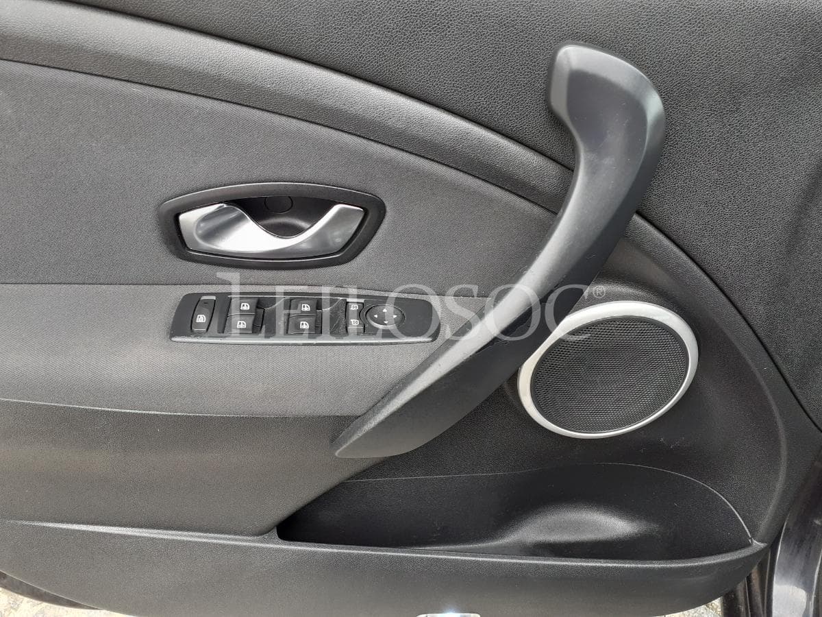 Renault Mégane 1.5 DCI · Ano 2010 — imagem 9
