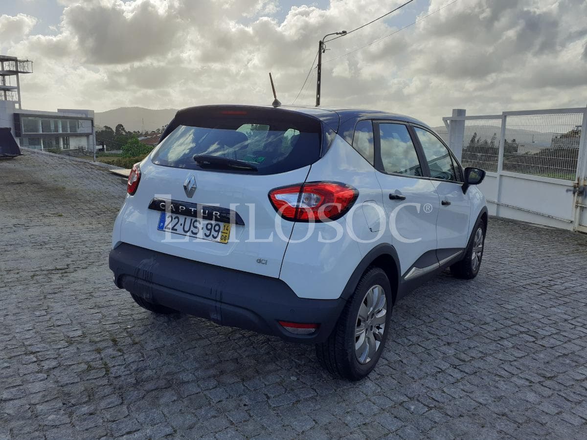 Renault Captur 1.5 DCI · Ano 2014 — image 4
