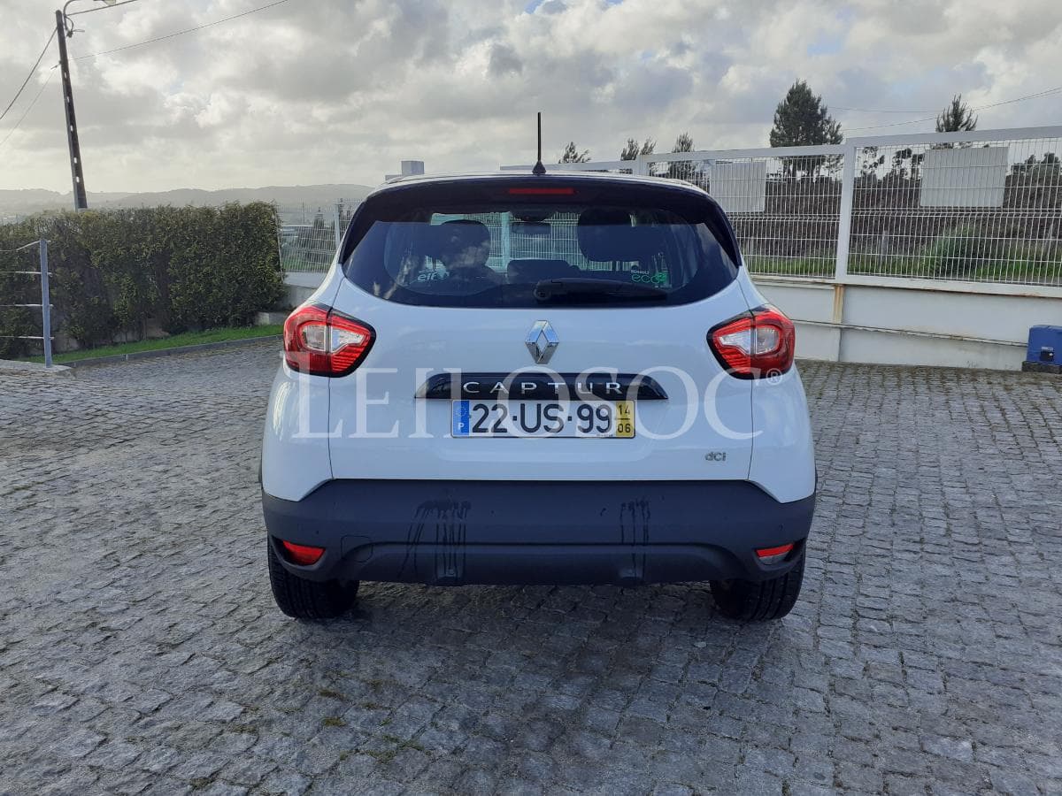 Renault Captur 1.5 DCI · Ano 2014 — image 5
