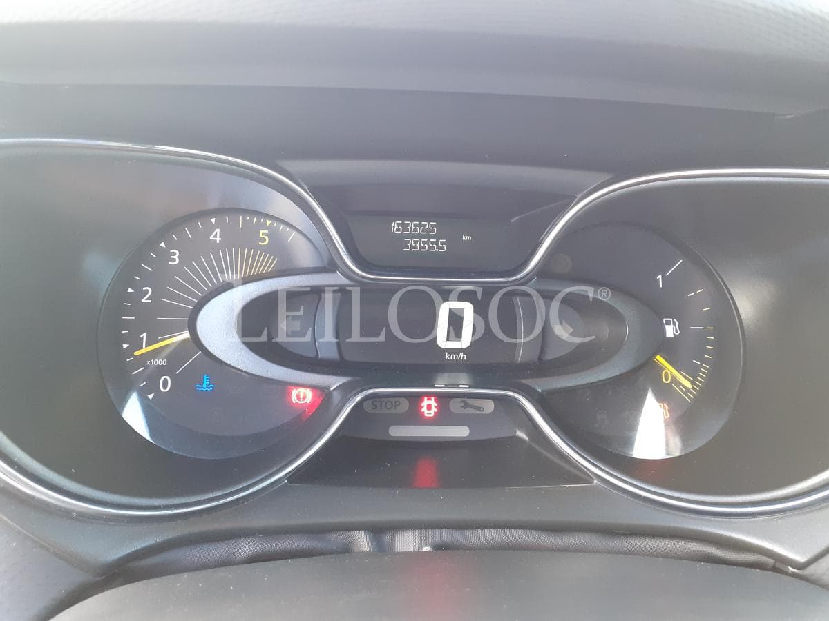 Renault Captur 1.5 DCI · Ano 2014 — image 13