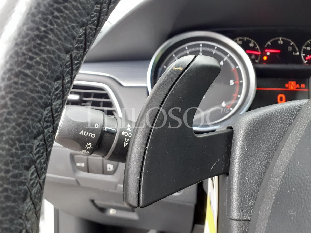 Peugeot 508 1.6 HDI · Ano 2011 — imagem 15