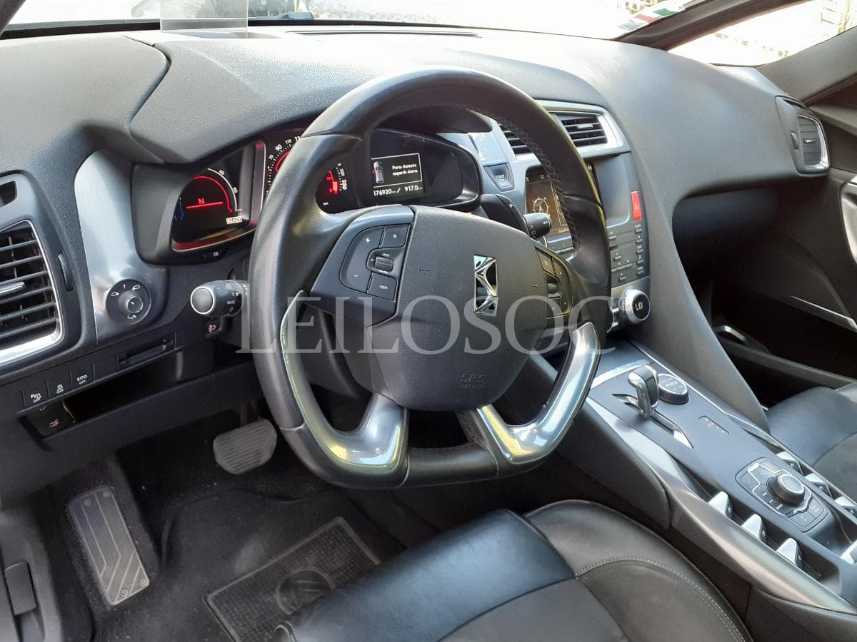 Citroën DS5 Híbrido · Ano 2013 — image 9