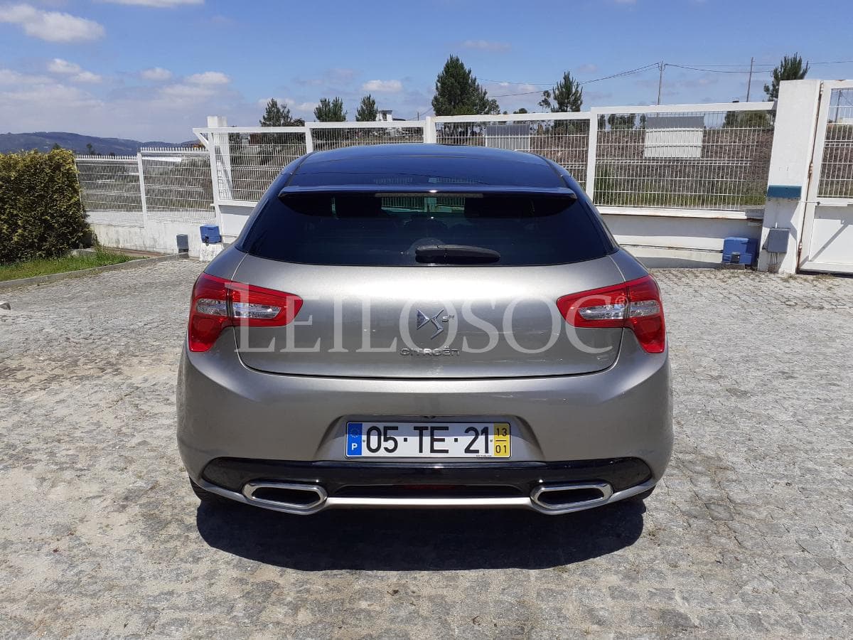 Citroën DS5 Híbrido · Ano 2013 — image 5
