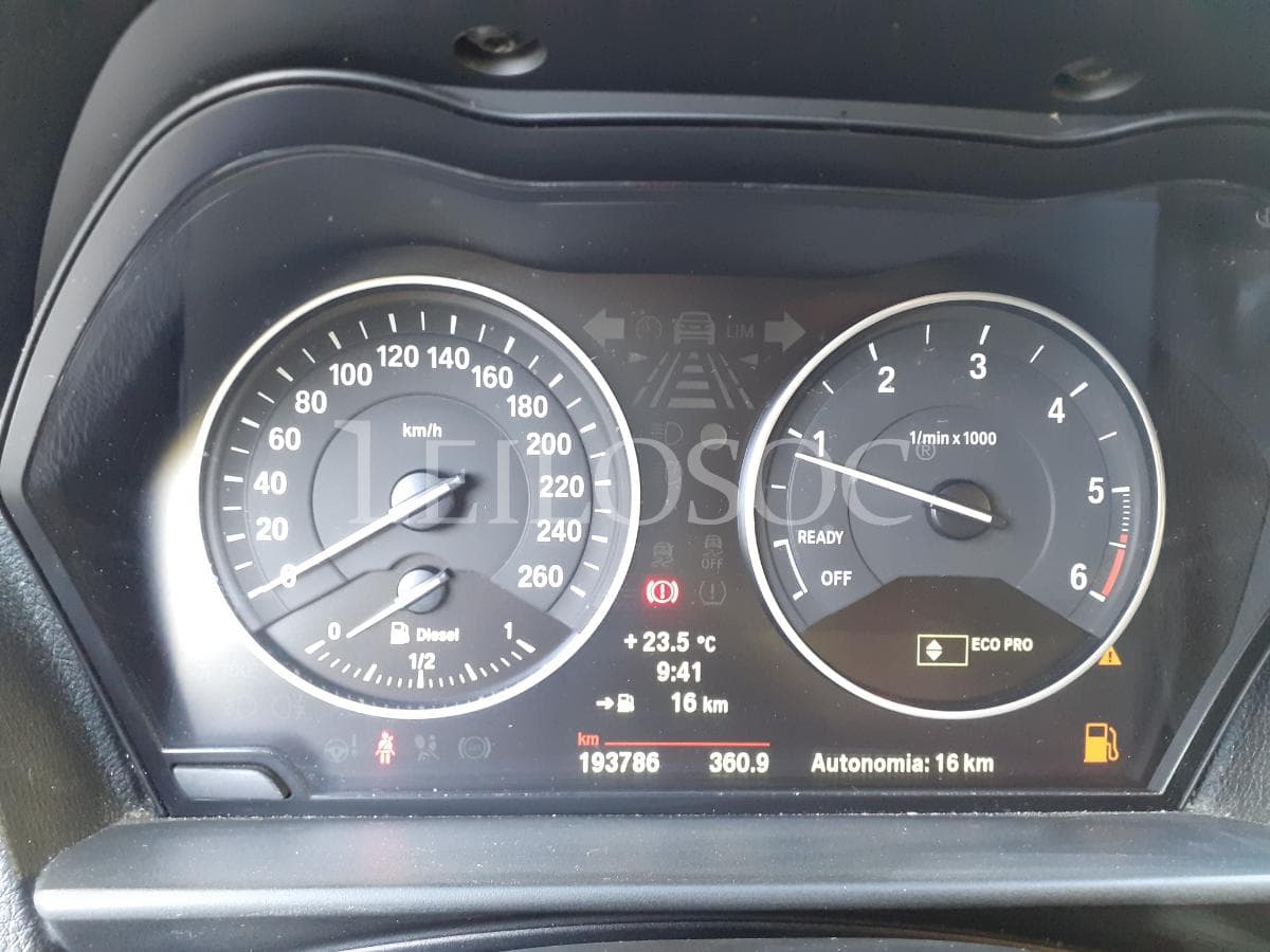 BMW 116 D · Ano 2012 — image 12
