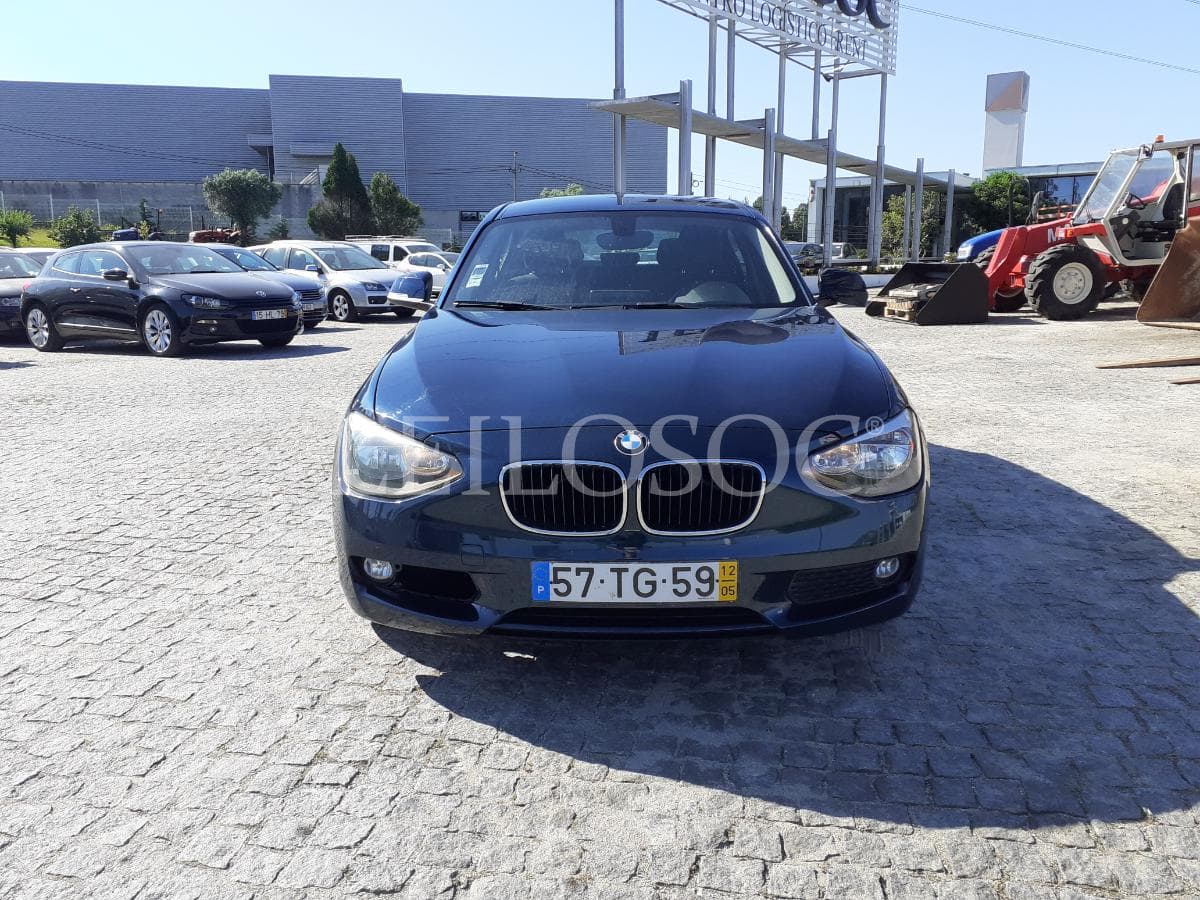 BMW 116 D · Ano 2012 — image 2