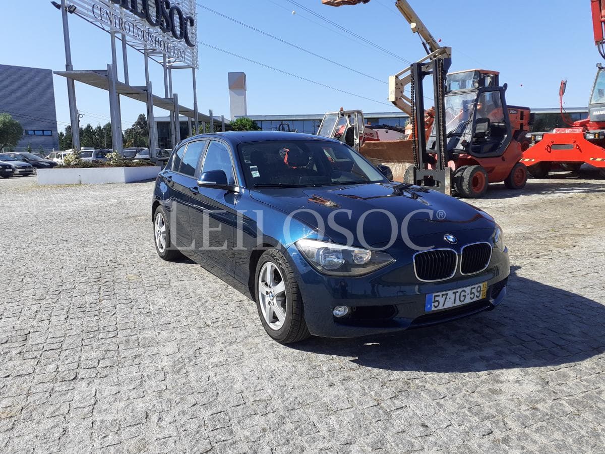 BMW 116 D · Ano 2012 — image 1