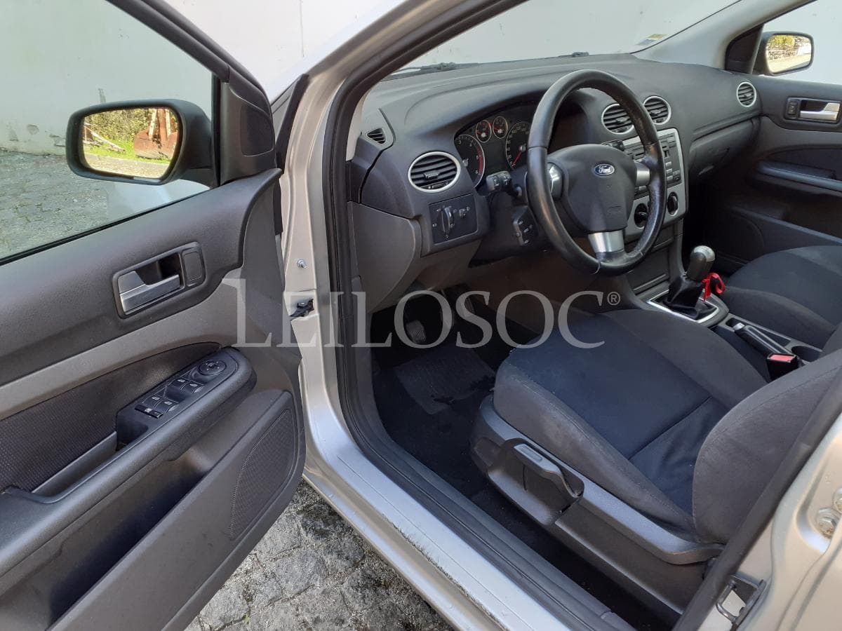 Ford Focus 1.6 TDCI · Ano 2006 — imagem 10