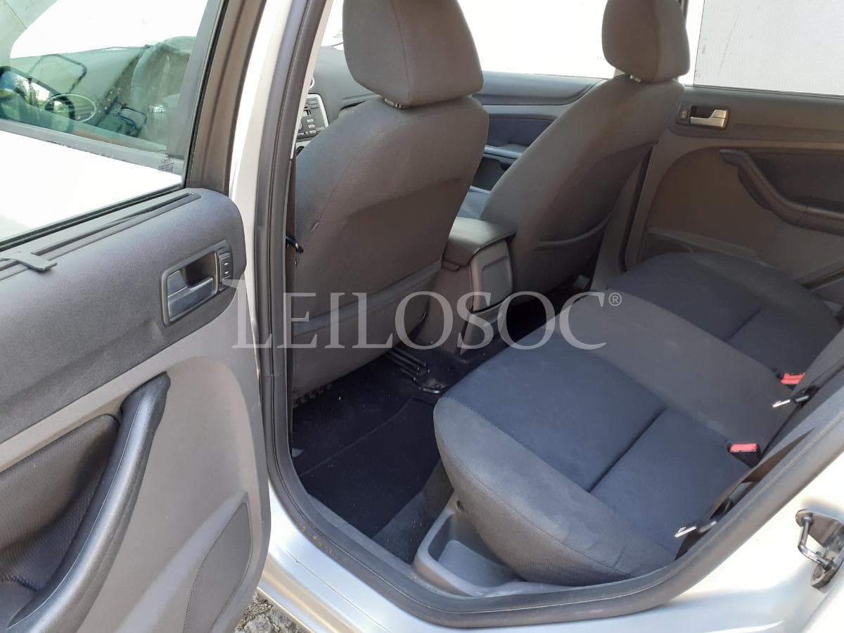 Ford Focus 1.6 TDCI · Ano 2006 — imagem 12