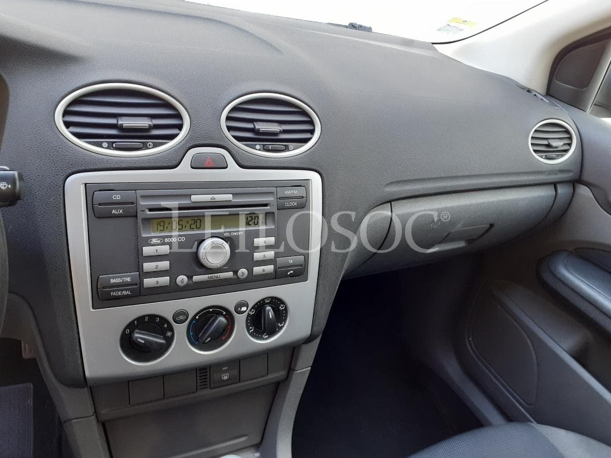 Ford Focus 1.6 TDCI · Ano 2006 — imagem 13