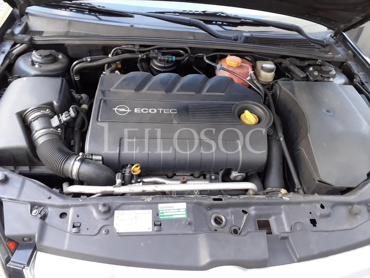 Opel Vectra C 1.9 CDTI · Ano 2006 — imagem 9