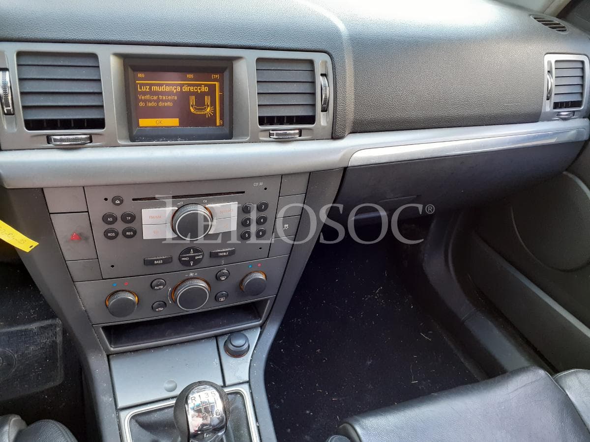 Opel Vectra C 1.9 CDTI · Ano 2006 — imagem 13