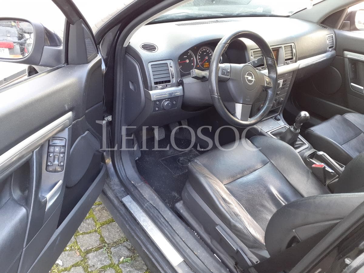 Opel Vectra C 1.9 CDTI · Ano 2006 — imagem 17