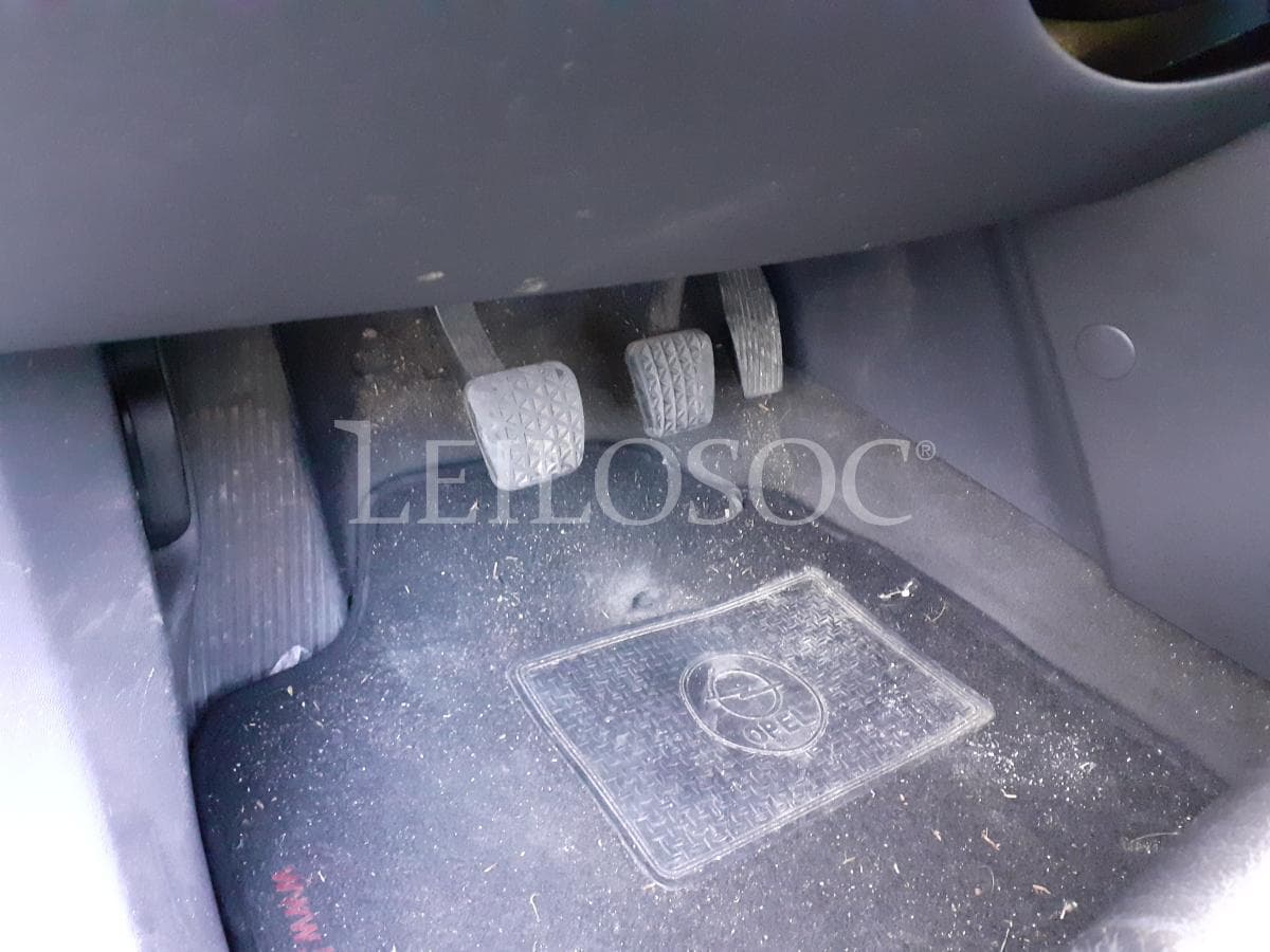 Opel Vectra C 1.9 CDTI · Ano 2006 — imagem 19