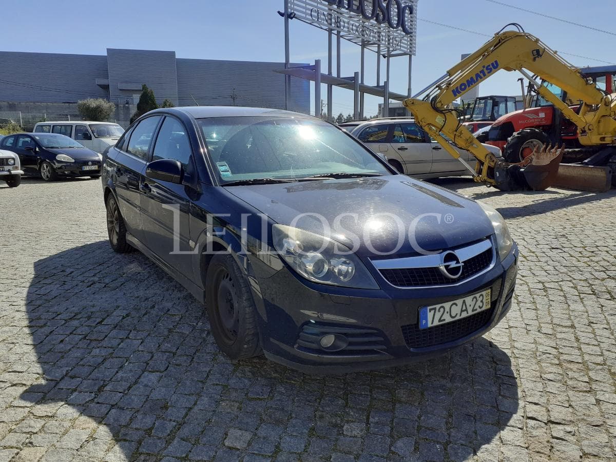Opel Vectra C 1.9 CDTI · Ano 2006 — imagem 1