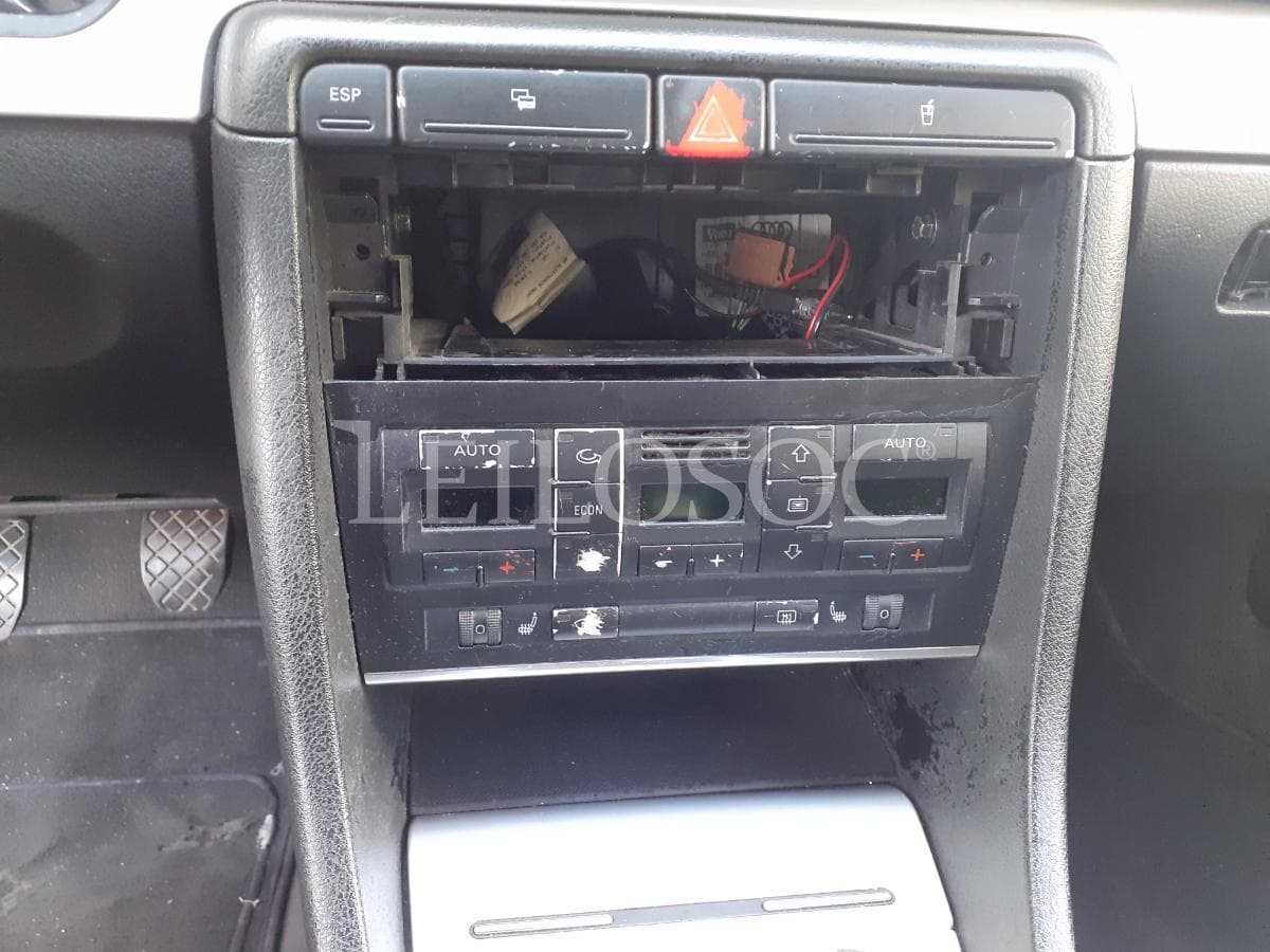 Audi A4 1.9 TDI · Ano 2003 — imagem 12