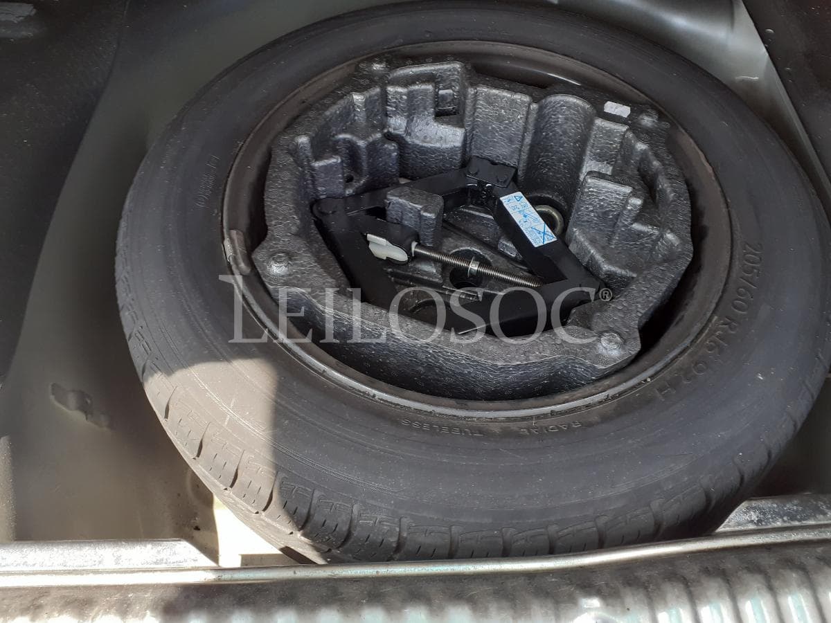 Peugeot 407 SW 1.6 HDI · Ano 2006 — imagem 19