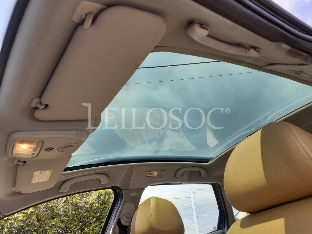 Peugeot 407 SW 1.6 HDI · Ano 2006 — imagem 17