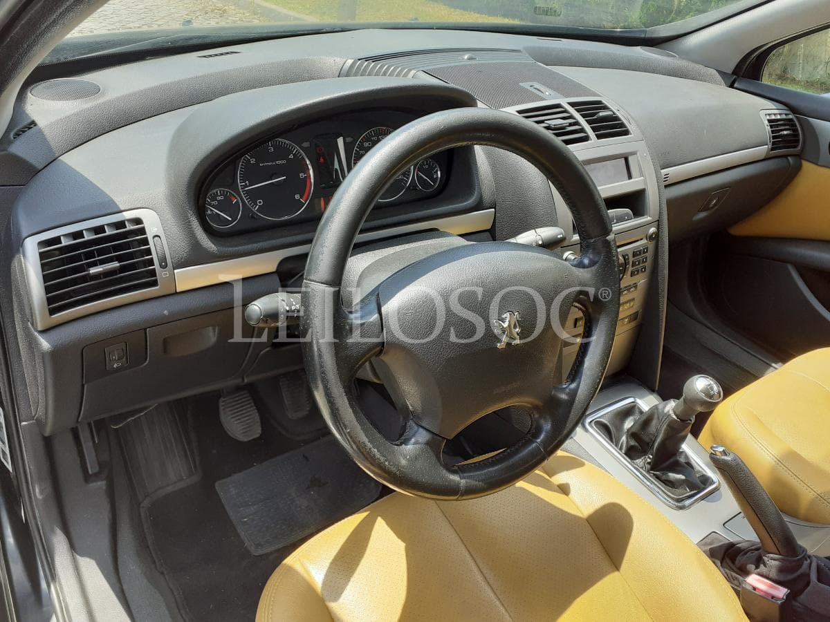 Peugeot 407 SW 1.6 HDI · Ano 2006 — imagem 10